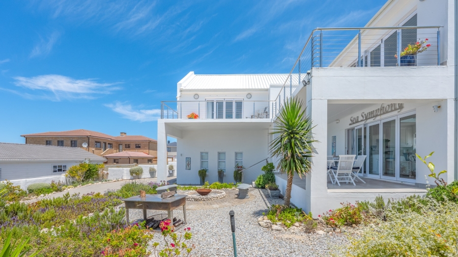 4 Bedroom Property for Sale in Oceanview Heights Western Cape